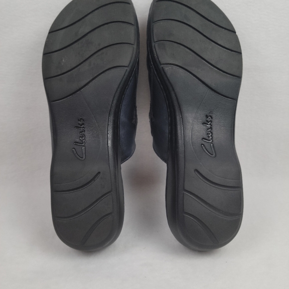 Clarks Leisa Carly Clog Mules - Picture 6 of 6